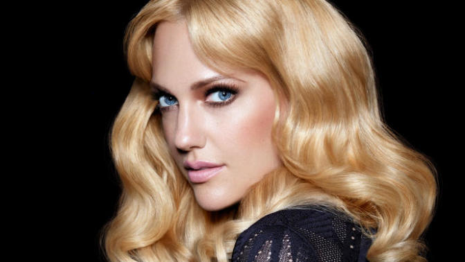 Top 20 Turkish Actresses With The Most Beautiful Eyes