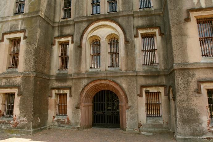 10 of the Spookiest Places to Visit in the Southern U.S.