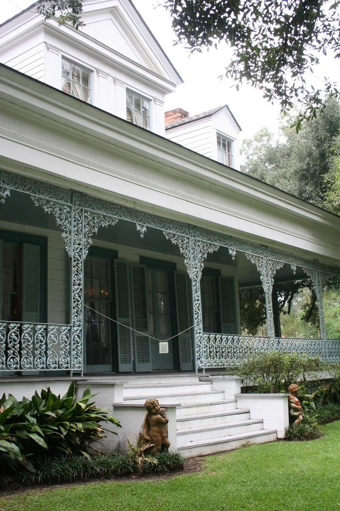 10 of the Spookiest Places to Visit in the Southern U.S.