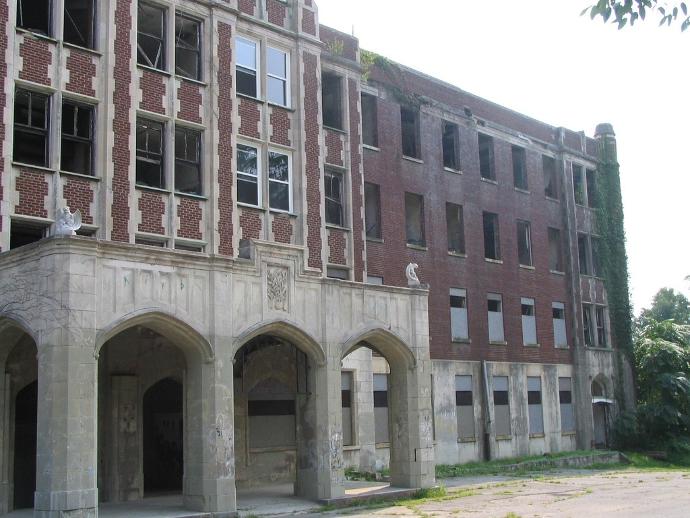 10 of the Spookiest Places to Visit in the Southern U.S.