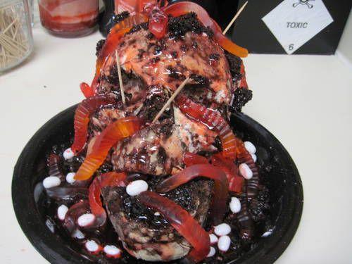 20 Fantastic Halloween Cake Designs