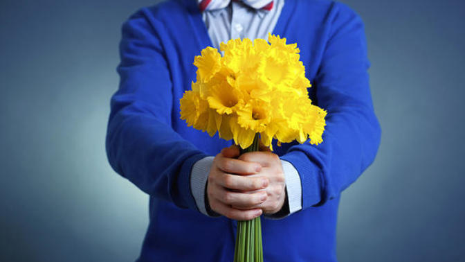 8 Traits of Unromantic People