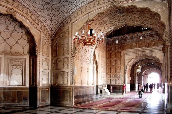 9 Phenomenal Examples of Islamic Architecture