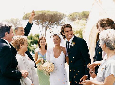 3 Reasons Why Weddings Are a HUGE Waste of Cash