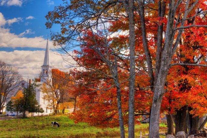 10 of the Best Places to Catch the Last of Fall Foliage