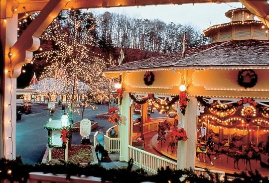 Fun Places to Visit Down South During Christmas Time