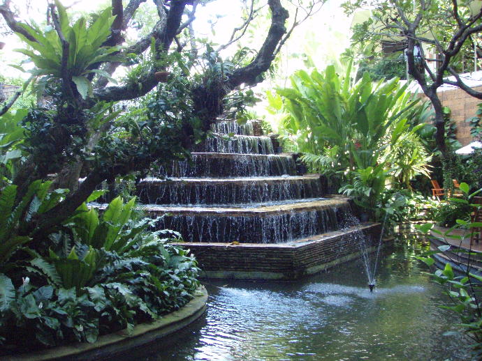 12 Amazing Eye-Candy Gardens