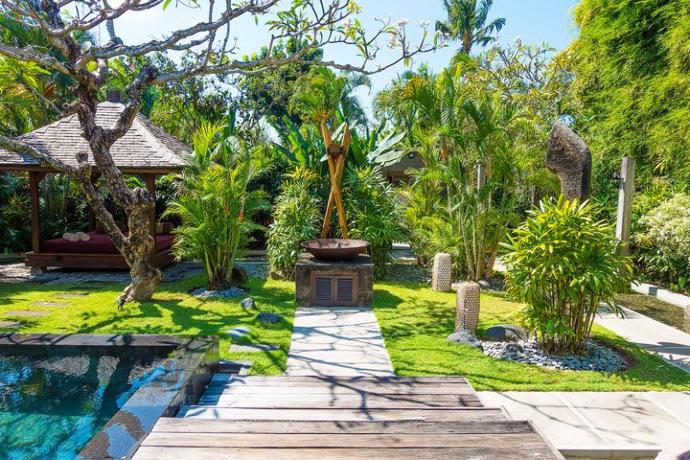 12 Amazing Eye-Candy Gardens