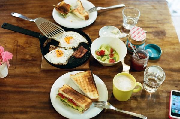 5 Reasons to Start Your Day with a Breakfast