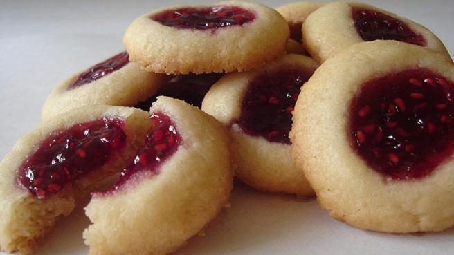Cookie Ideas to Make and Munch On This Holiday Season