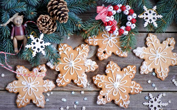 Cookie Ideas to Make and Munch On This Holiday Season