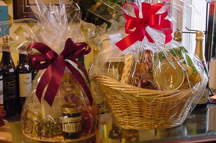 Food basket/boxes AND why I think they’d make the perfect Christmas present for ANYONE!