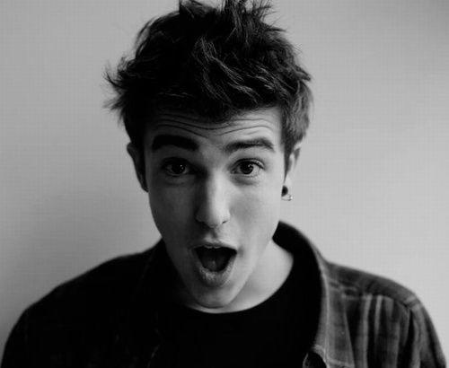 5 Signs that a Guy is Playing with You