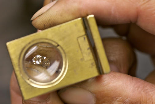 5 Home Tests To Distinguish Fake Diamonds From A Real One