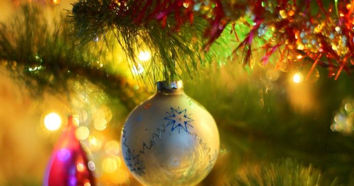 6 Reasons Why Christmas is My Favorite Holiday GirlsAskGuys