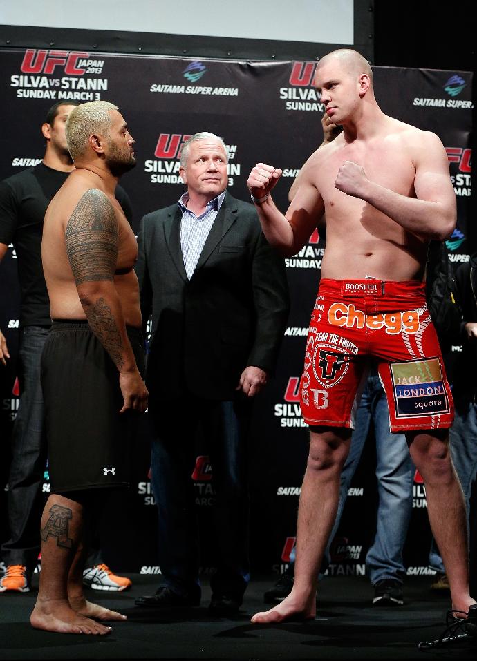 How Smaller People Can Subdue Larger and Stronger Opponents