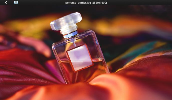 5 Christmas Gifts Many Women Like