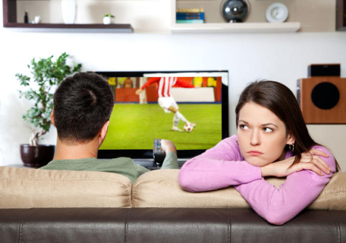 Guys Guide to the Worst (and best) Gifts to Get Your Girlfriend