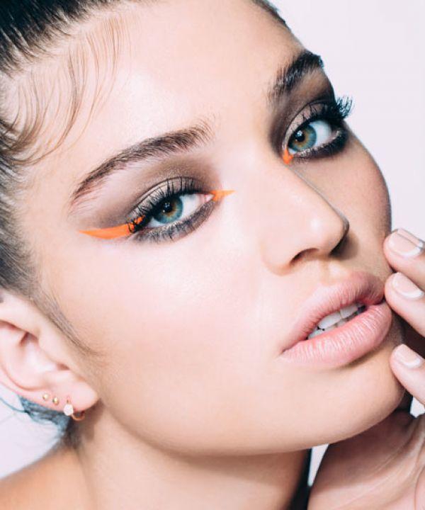 Phenomenally Unique Eye Liner Art