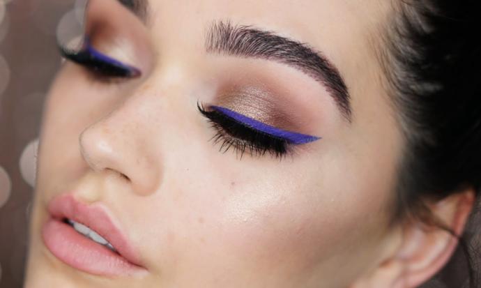 Phenomenally Unique Eye Liner Art