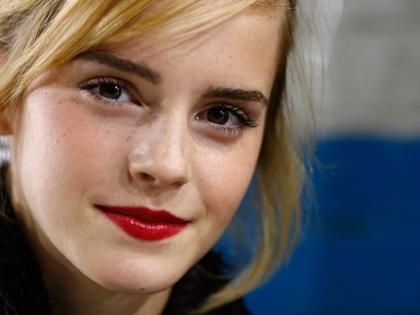 Red Lipstick For Every Skintone > A LookBook