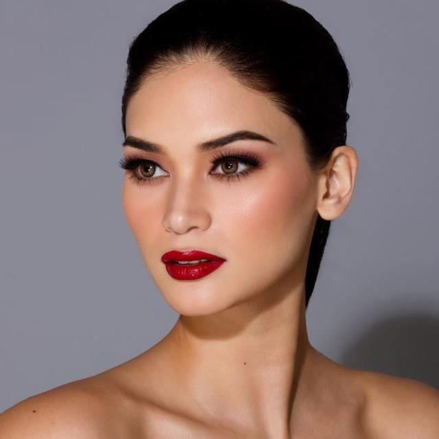 Red Lipstick For Every Skintone > A LookBook