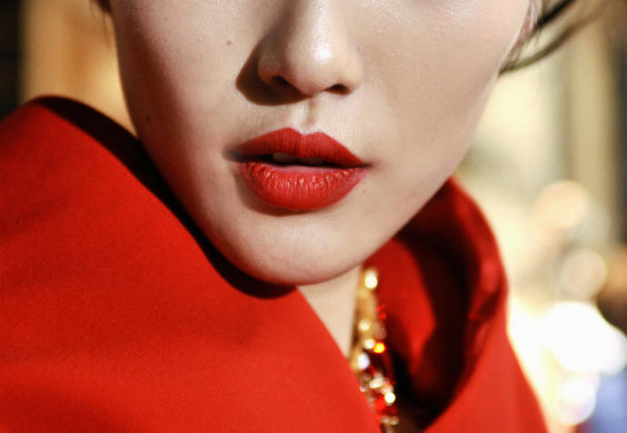 Red Lipstick For Every Skintone > A LookBook