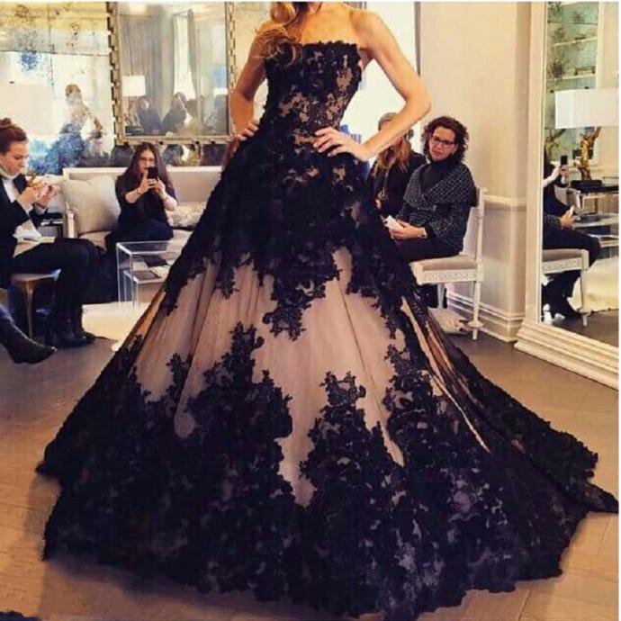 20 Black Wedding Dresses to Bring Out Your Inner Morticia Addams