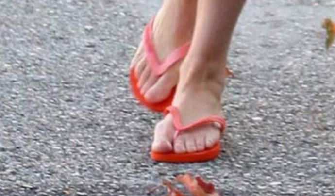 6 Women Who Have Really Beautiful Feet