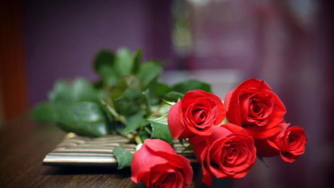 What Does That Bouquet of Flowers Say to Your Loved One?