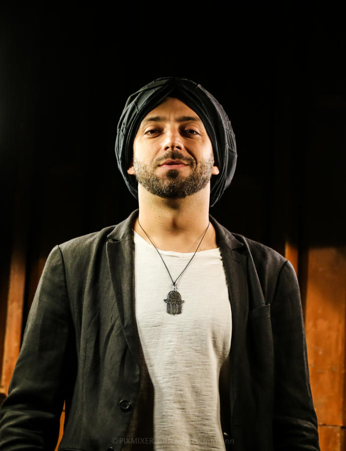 &ldquo;Famous&rdquo; Singers Around the World You Have Never Heard of.. or Did You