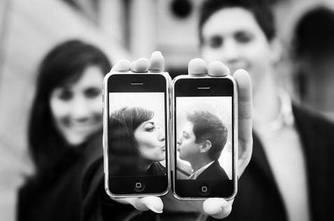 What You Need To Know If You're Considering A Long Distance Relationship