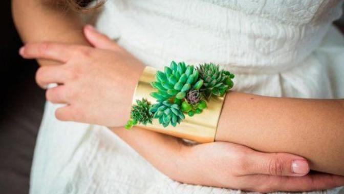 Green, Plant-Based Jewelry