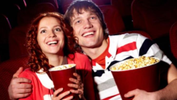 Top 3 Things People Love Doing While At The Movie Theaters