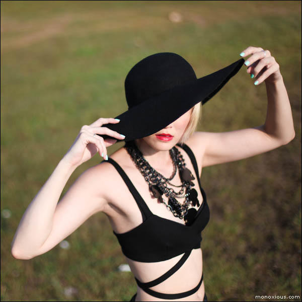 2017 Women Spring Fashion Look Book