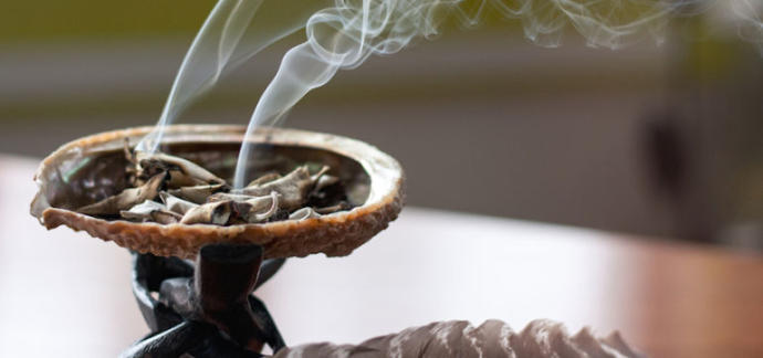 12 Ways to Cleanse Your Aura