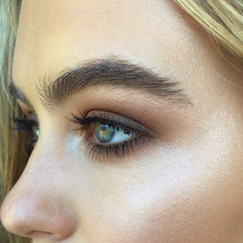 Amazing Eyebrows That Make You Look Younger