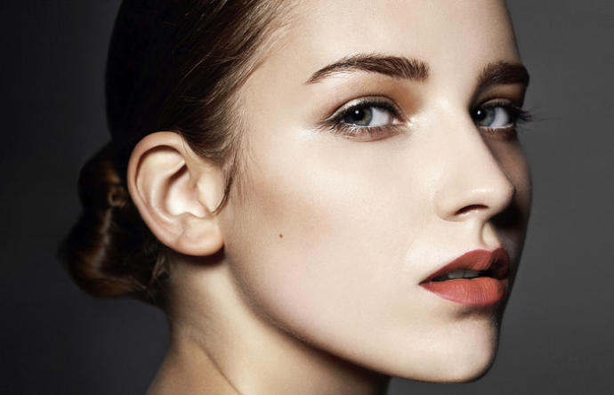 Amazing Eyebrows That Make You Look Younger