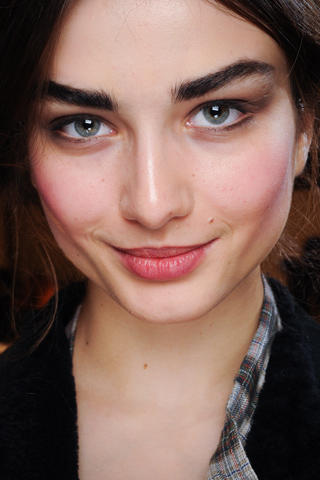 Amazing Eyebrows That Make You Look Younger