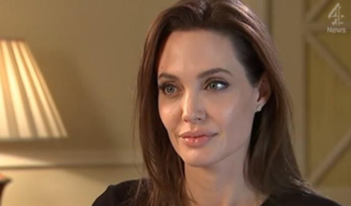Jennifer Aniston Or Angelina Jolie (Reasons To Love Them)