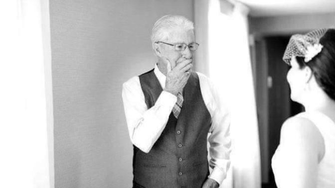 18 Magical "First Looks" Between Brides and Their Fathers