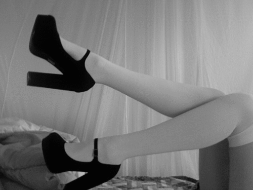 How To Walk in High Heels -Treat Your Feet With Respect-