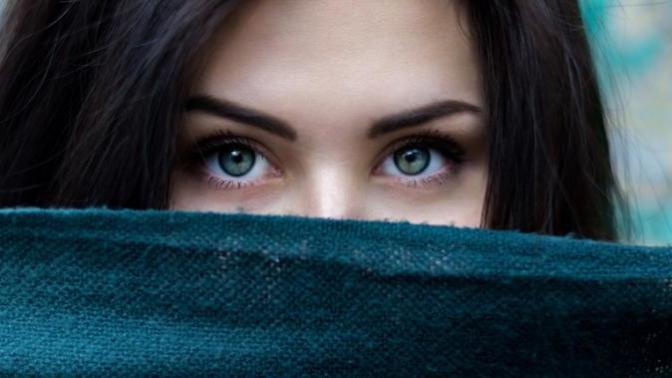What It's Like To Be An Introverted Girl In An Extroverted World