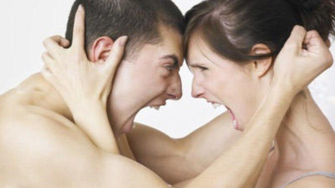 12 Signs You're In An Unhealthy Relationship!