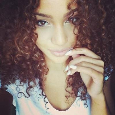 Why I Think Wavy/Curly Hair is Hotter Than Straight Hair