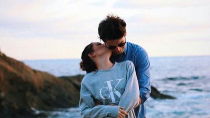 Signs that a Girl Likes You!