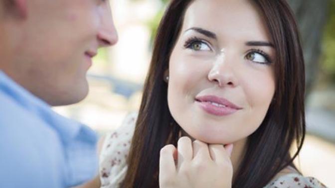 How to Know if a Girl Really Likes You
