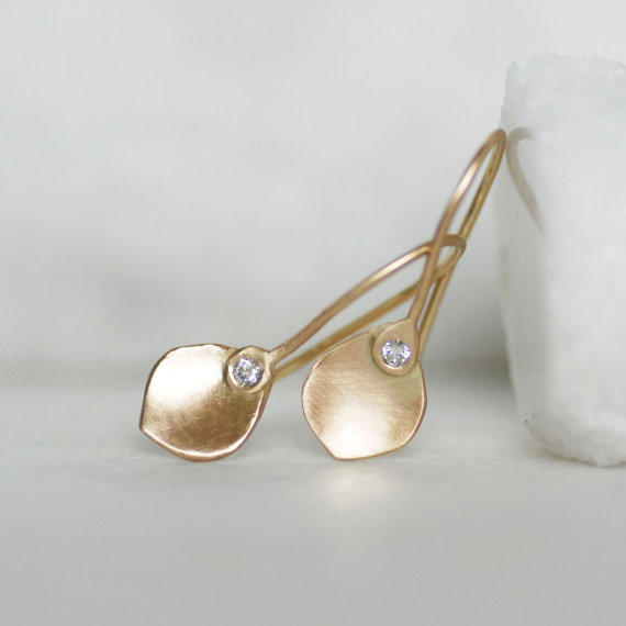 Dangle Earrings For The Understated Woman