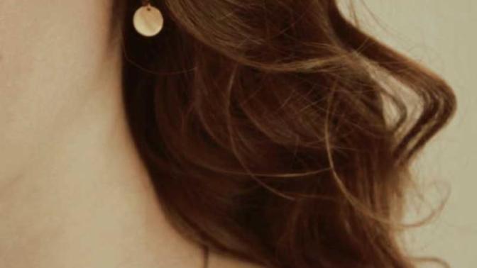 Dangle Earrings For The Understated Woman