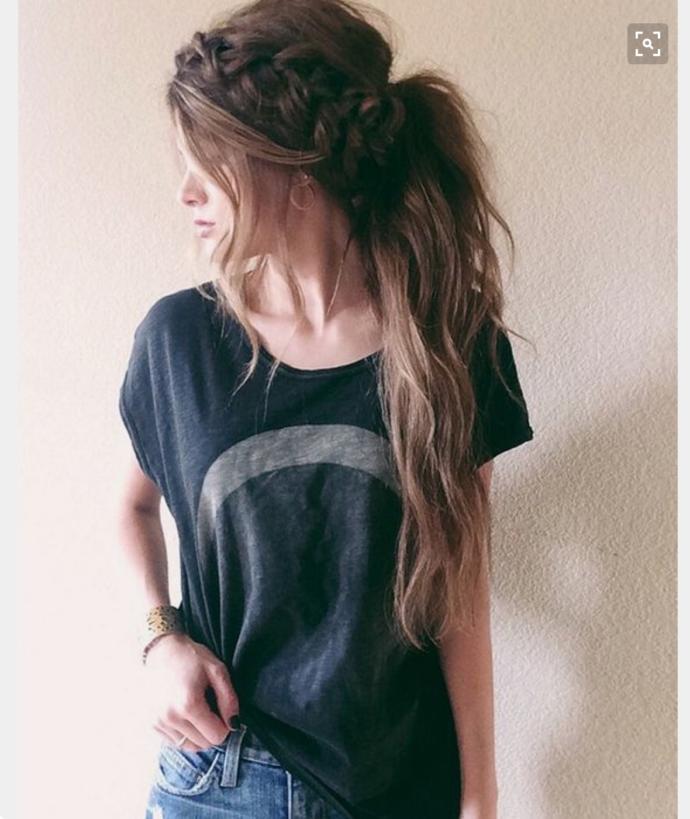 Twenty Hairstyles for Women That are Ideal for Summer